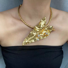 Load image into Gallery viewer, Exaggerated Alloy Banana Leaf Choker Necklace